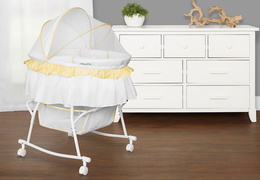 442-Y Lacy Portable 2 in 1 Bassinet and Cradle Room Shot 01