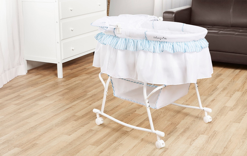 442-B Lacy Portable 2 in 1 Bassinet and Cradle Room Shot 04.jpg