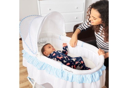 442-B Lacy Portable 2 in 1 Bassinet and Cradle Room Shot 05