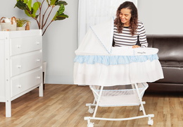 442-B Lacy Portable 2 in 1 Bassinet and Cradle Room Shot 06