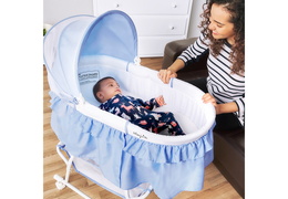 442-S Lacy Portable 2 in 1 Bassinet and Cradle Room Shot 05