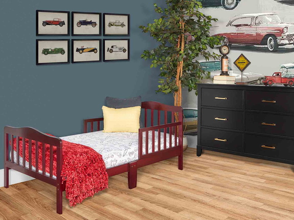 624-C Classic Toddler Bed Room Shot 01