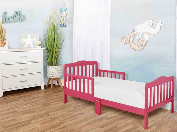 624-FP Classic Toddler Bed Room Shot 01