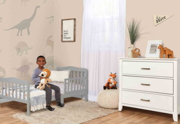 624-CG Classic Toddler Bed Room Shot 04