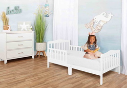 624-W Classic Toddler Bed Room Shot 02