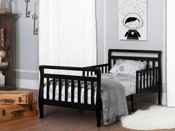 642-K Classic Sleigh Toddler Bed Room Shot (3)