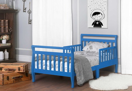 642-WB Classic Sleigh Toddler Bed Room Shot (2)