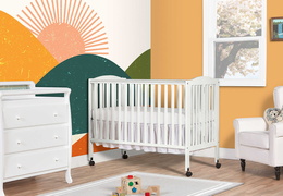 673-W Folding Full Size Crib Room Shot